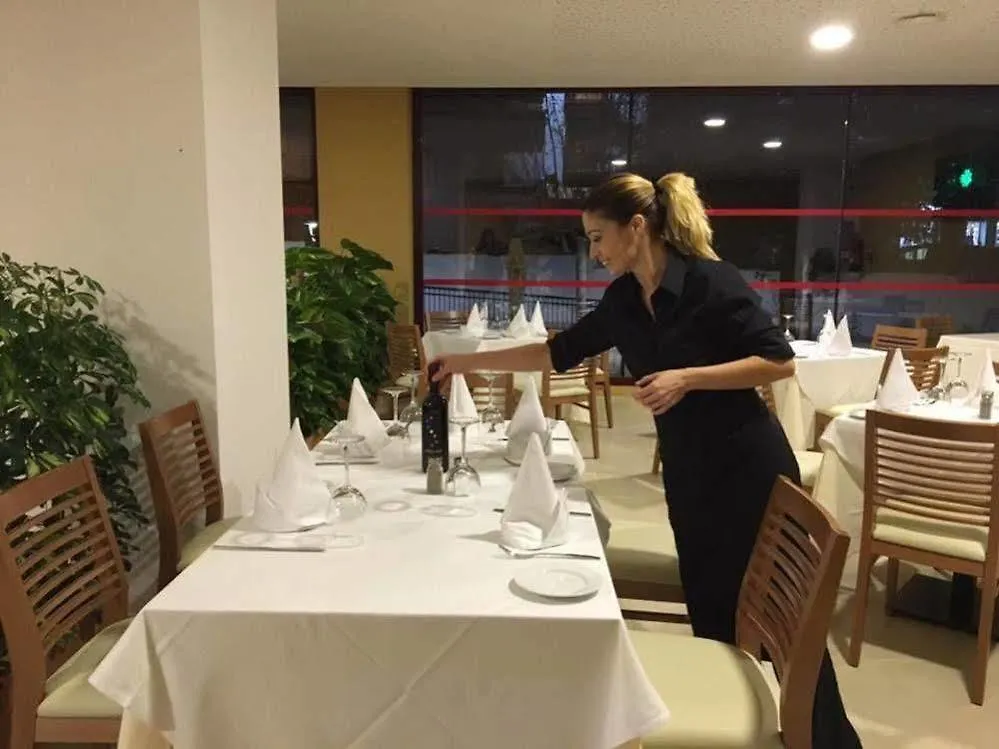 Hotel Balneario De Graena
